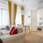Apartmán Exclusive Downtown Bella *