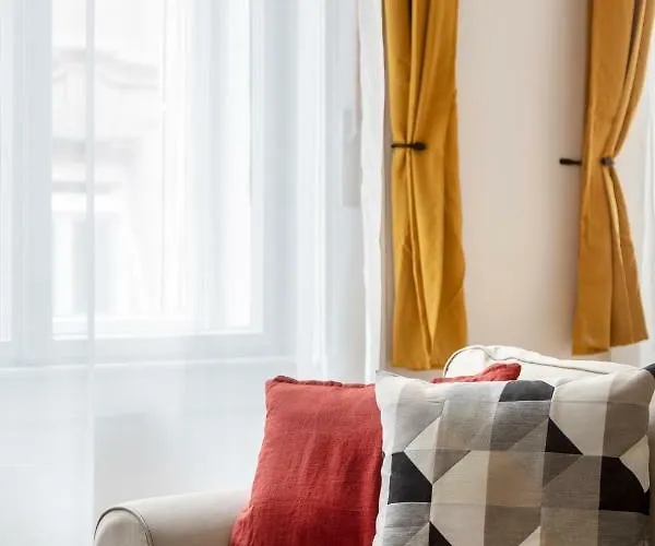 Exclusive Downtown Bella Apartament *