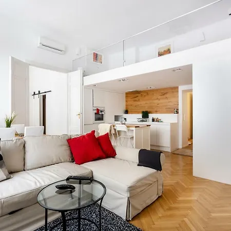 Exclusive Downtown Bella Budapest