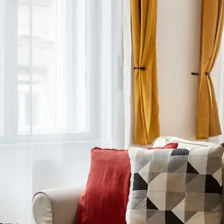 Exclusive Downtown Bella Lejlighed *