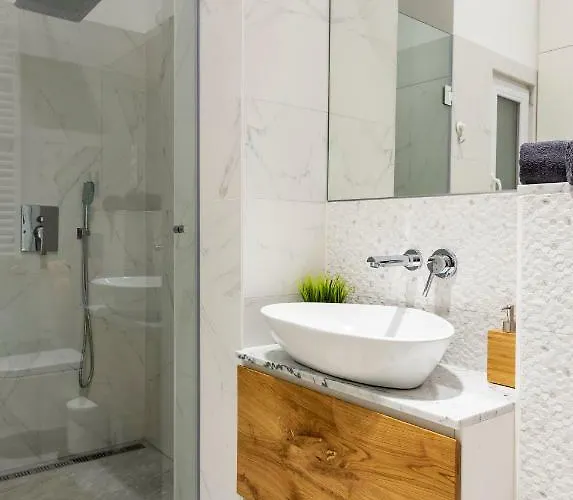 Exclusive Downtown Bella بودابست