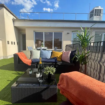 דירה Exclusive Downtown Bella *