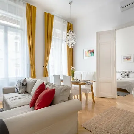 דירה Exclusive Downtown Bella *