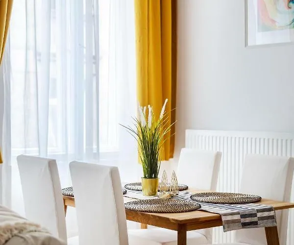 Exclusive Downtown Bella Apartman *